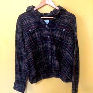 American eagle cropped flannel.